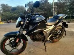 Suzuki Gixxer Dual Disc Dual Tone